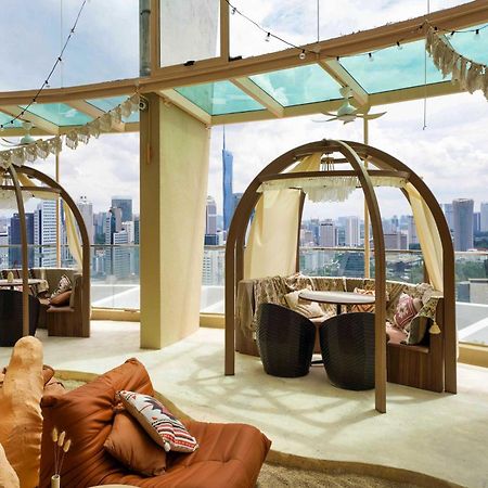 Regalia Suites Infinity Pool Kuala Lumpur Exteriör bild